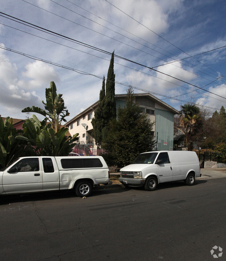 Foto del edificio - 1121-1125 N Westmoreland Ave