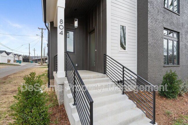 Building Photo - 804 45th Ave N