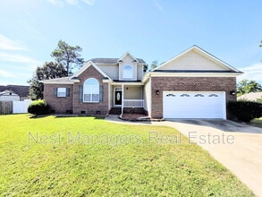 Building Photo - 1612 Middle Creek Cir