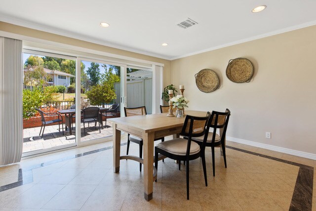 Foto del edificio - 32049 Waterside Ln