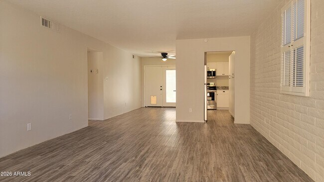 Foto del edificio - 3737 E Turney Ave