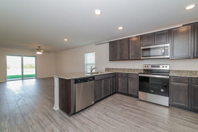 Building Photo - 228 Kensington View Blvd, Winter Haven, FL