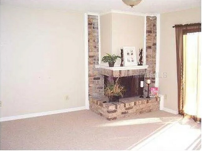 Foto del edificio - 1526 Winter Green Blvd