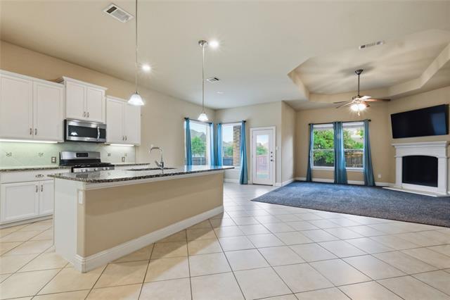 Foto del edificio - 3709 Tunstall Dr