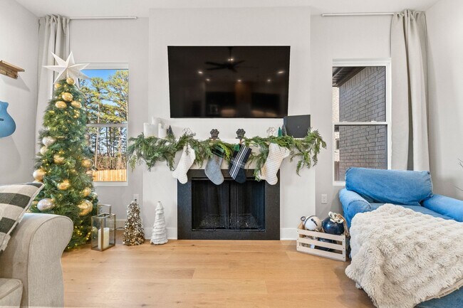 Foto del edificio - Modern luxury available in Fletcher Ridge