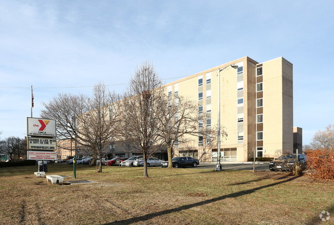 Building Photo - Chestnut Crossing