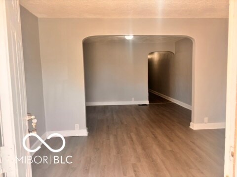 Foto del edificio - 3059 N Gale St