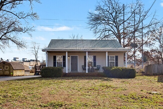 Building Photo - 256 Fritz Cir