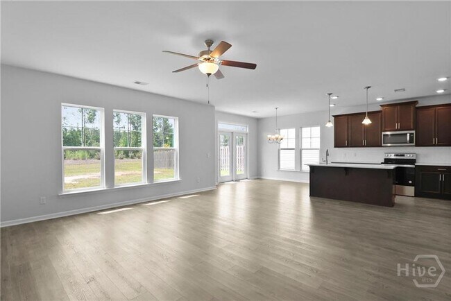 Foto del edificio - 4 BED | 2.5 BATH | 2-CAR GARAGE | BROOKLINE AT HIGHLANDS POOLER | AVAILABLE NOW