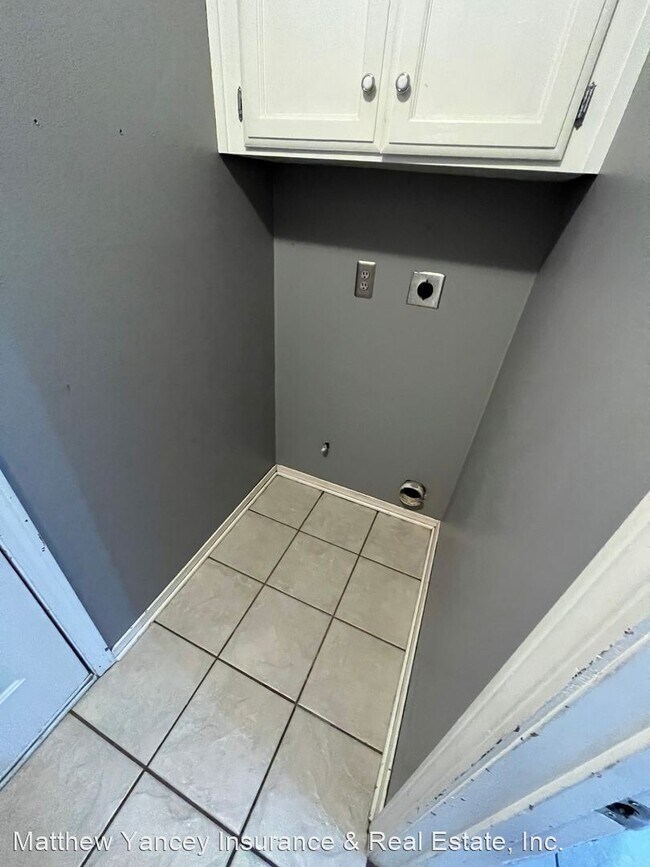 Foto del edificio - 3 br, 2 bath House - 2409 Amy Lane