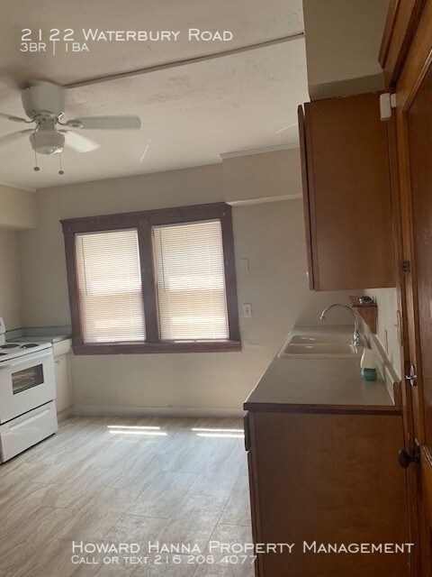 Building Photo - Down Unit In Lakewood