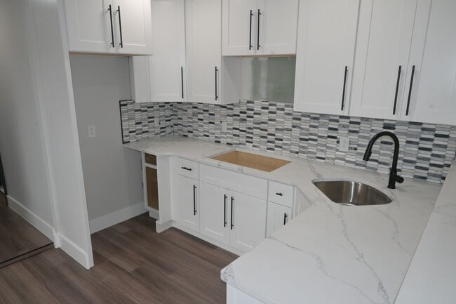 Building Photo - 3564 Ruth St