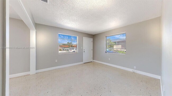Foto del edificio - 3170 SW 25th Ter