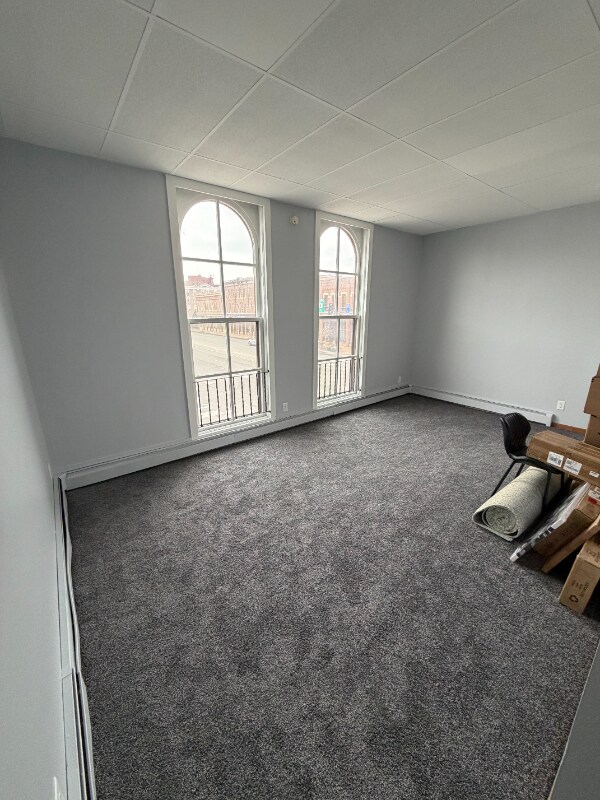 Building Photo - 205 Plum St