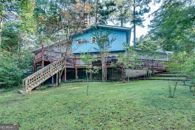 Building Photo - 2078 Chrysler Dr NE