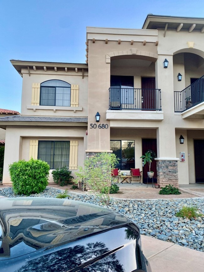 Building Photo - 50680 Santa Rosa Plz