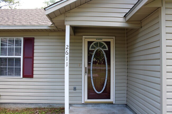 Building Photo - 2611 N Forrest St