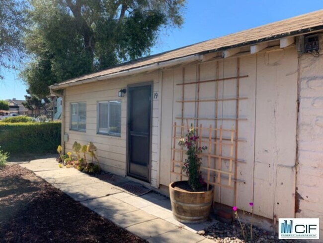Building Photo - 222 Santa Cruz Ave