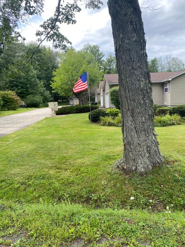 Primary Photo - 12 Twin Willows Dr