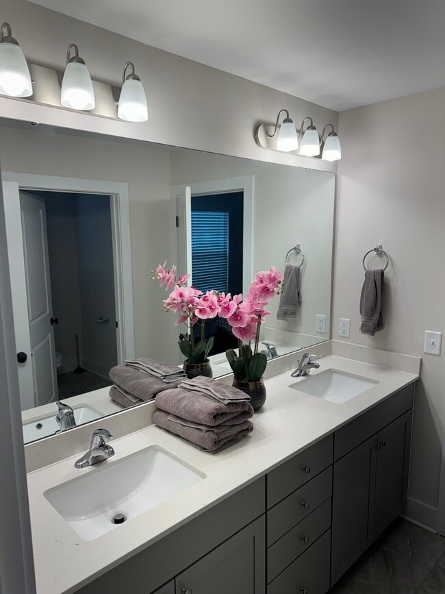 Foto del edificio - Mebane townhouse