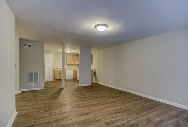 Building Photo - 128 N Academy St