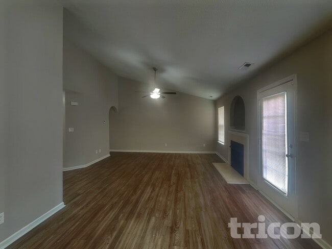 Building Photo - 6008 Bradford Ct