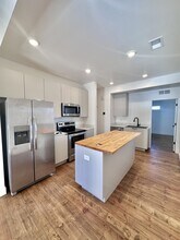 Building Photo - 4004 Blue Pine Ln