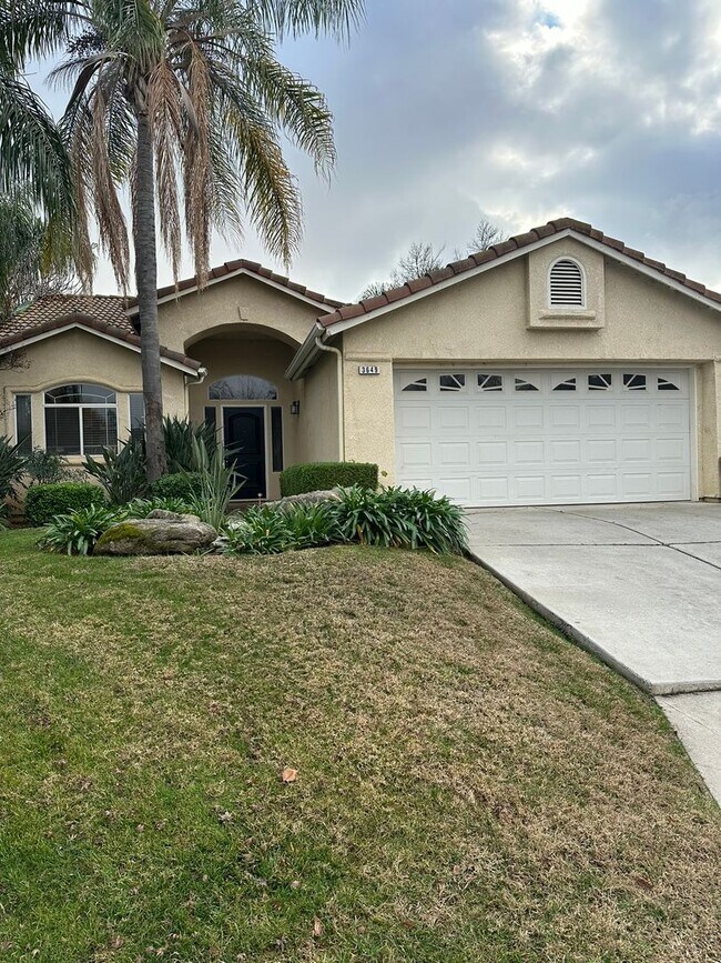 Foto del edificio - 3/2 Granville in NW Fresno. 3 car garage a...