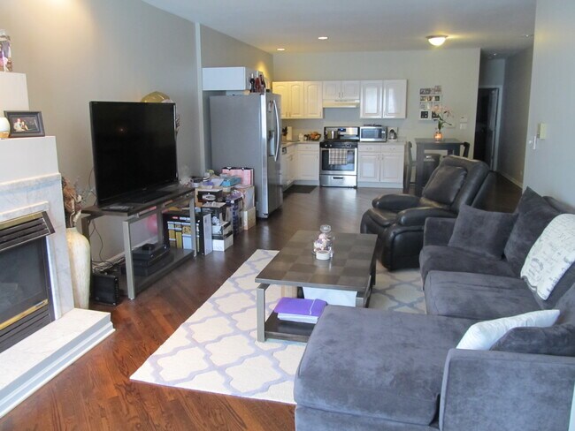 Foto del edificio - 1632 W Beach Ave