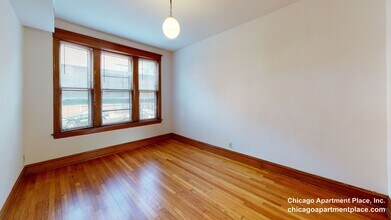 Building Photo - 3912 N Greenview Ave