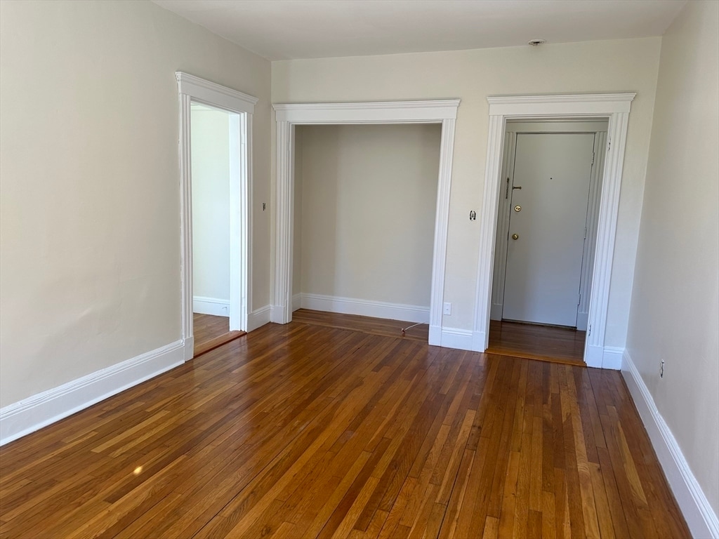 Primary Photo - 1 Craigie St