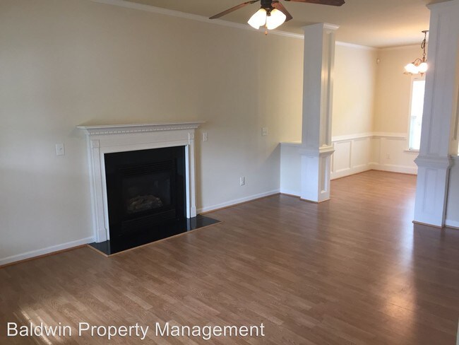 Building Photo - 5663 Fairway Forest Dr