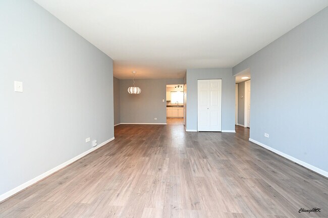 Foto del edificio - 9360 Bay Colony Dr