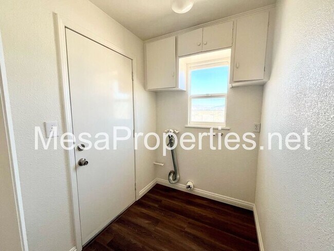 Foto del edificio - 21180 Teepee Rd