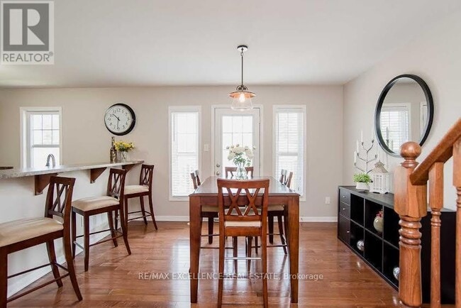 Building Photo - 878 Brassard Cir