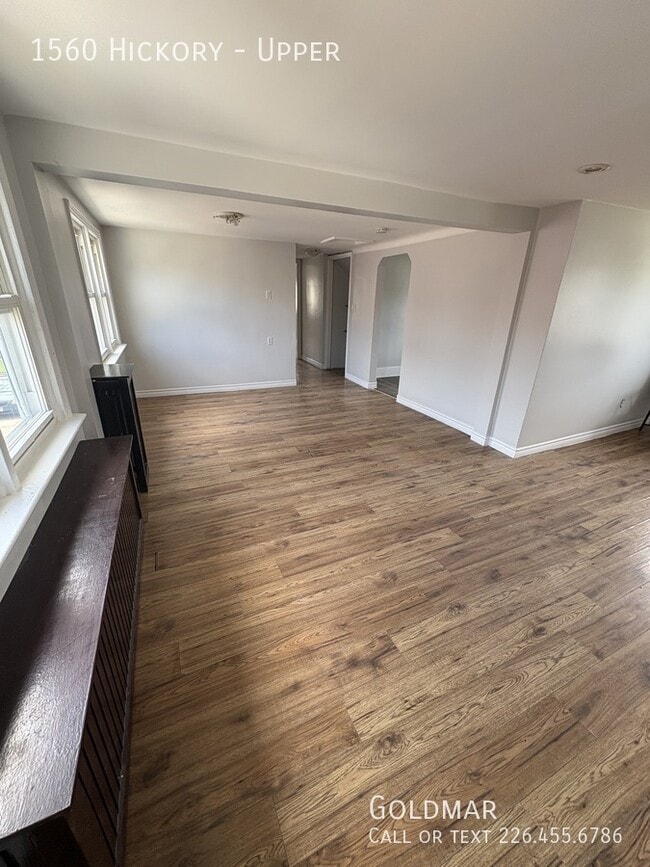 Building Photo - New Listing