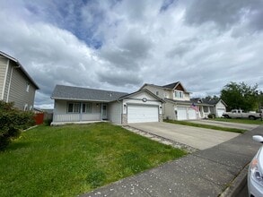 7467 Clamdigger Dr