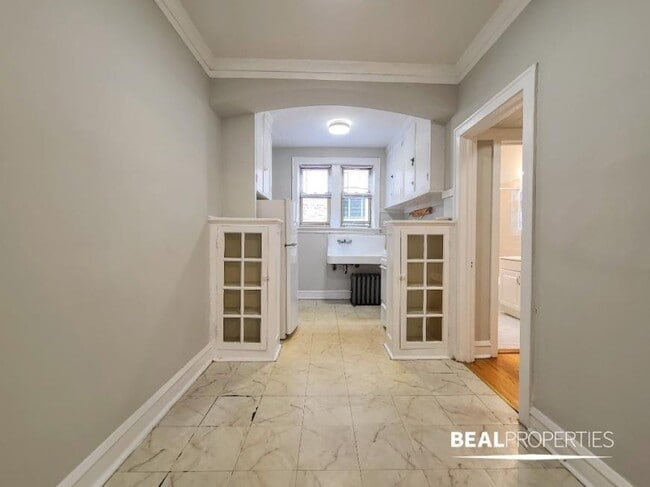 Foto del edificio - 0 bedroom in CHICAGO IL 60613