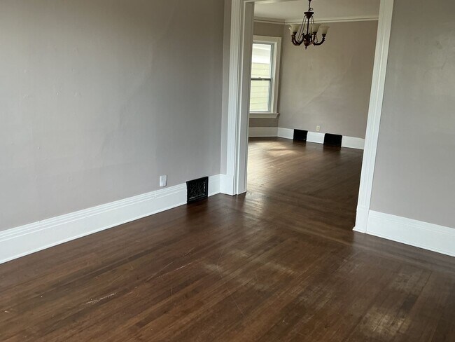 Foto del edificio - 2617 S Howell Ave