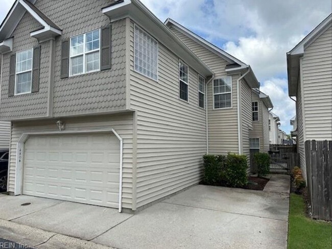 Building Photo - 4404 Glen Ellert Ct