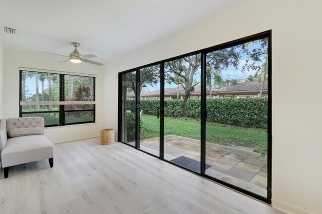 Foto del edificio - 1107 Duncan Cir