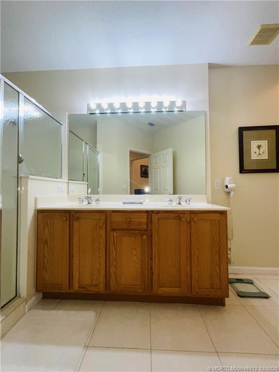 Foto del edificio - 8254 Mulligan Cir