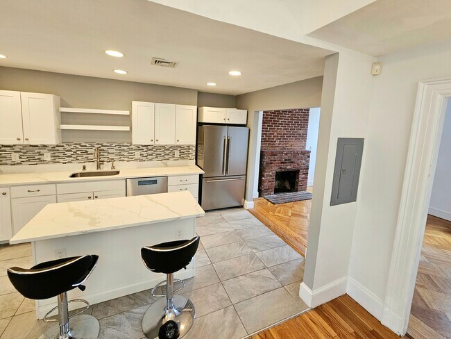Foto del edificio - 1712 Beacon St