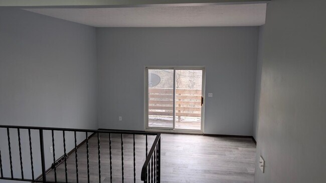 Building Photo - 12-14 Sedalia Ave - 14A