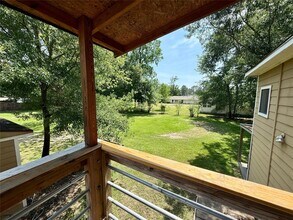 Building Photo - 17903 Strack Dr