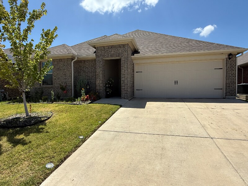 Foto principal - 1205 Canterbury Ln