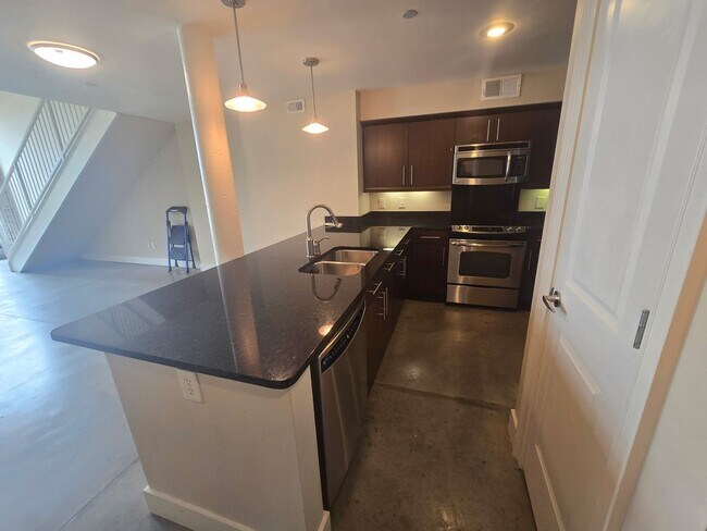 Building Photo - Welcome to Eagle and Phenix Condominiums!