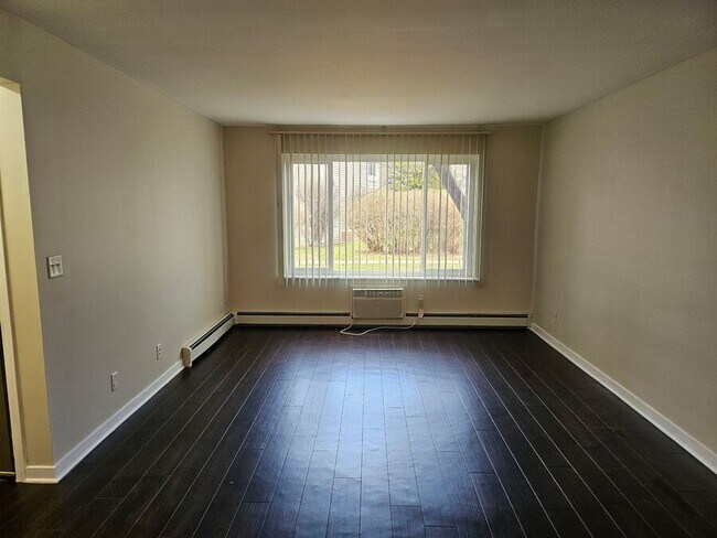 Foto del edificio - 1400 Light Road