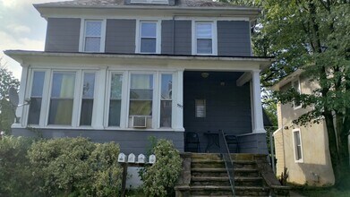 Building Photo - 3107 Evergreen Ave