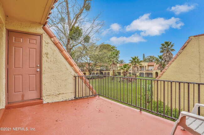 Building Photo - 6646 La Mirada Dr E